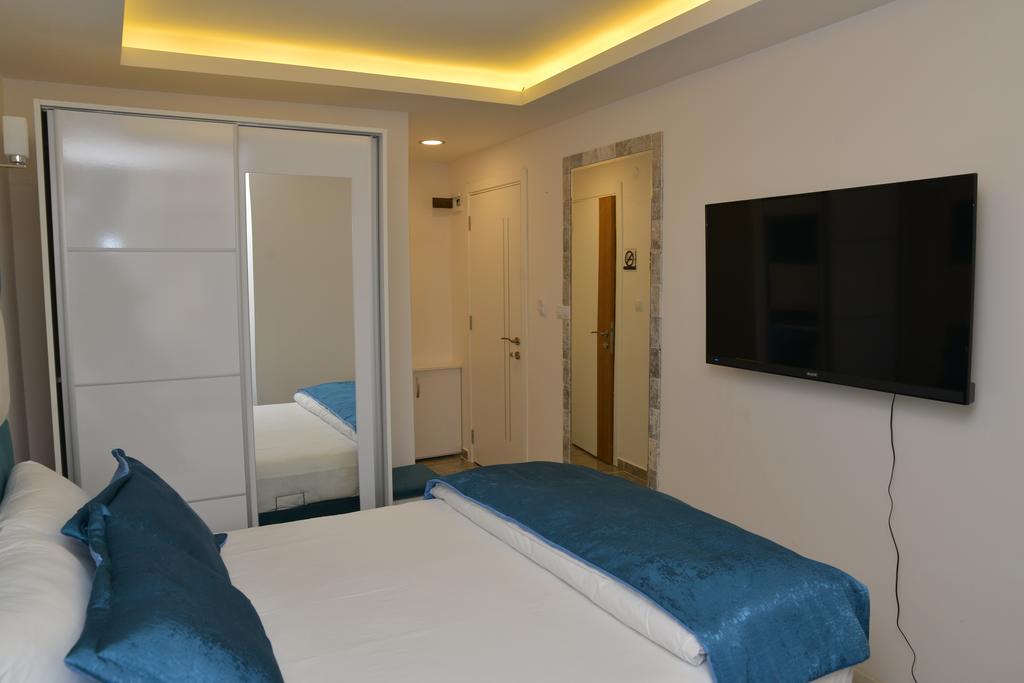 Deep Hotel Istambul Quarto foto